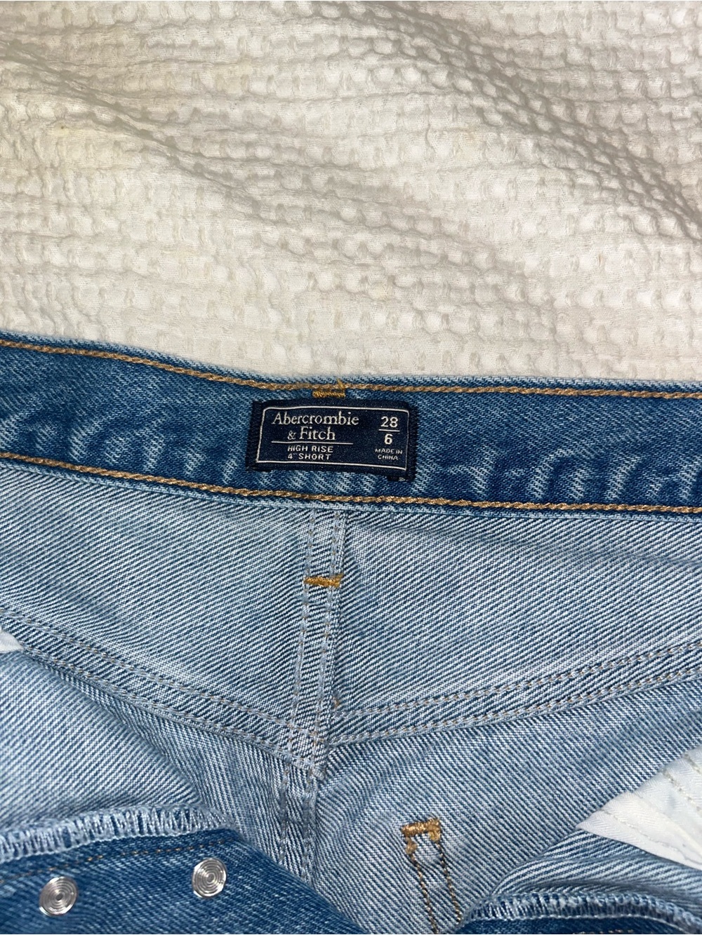 Abercrombie & Fitch Light Blue Distressed Denim Shorts - Picture 4 of 8